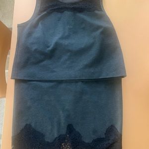 Flattering top and skirt set w Black lace Vince Camaro